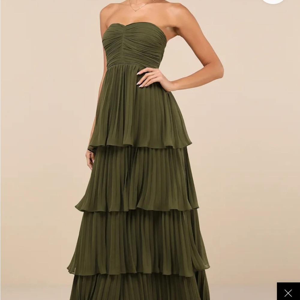 Lulu's Green Strapless Tiered Gown